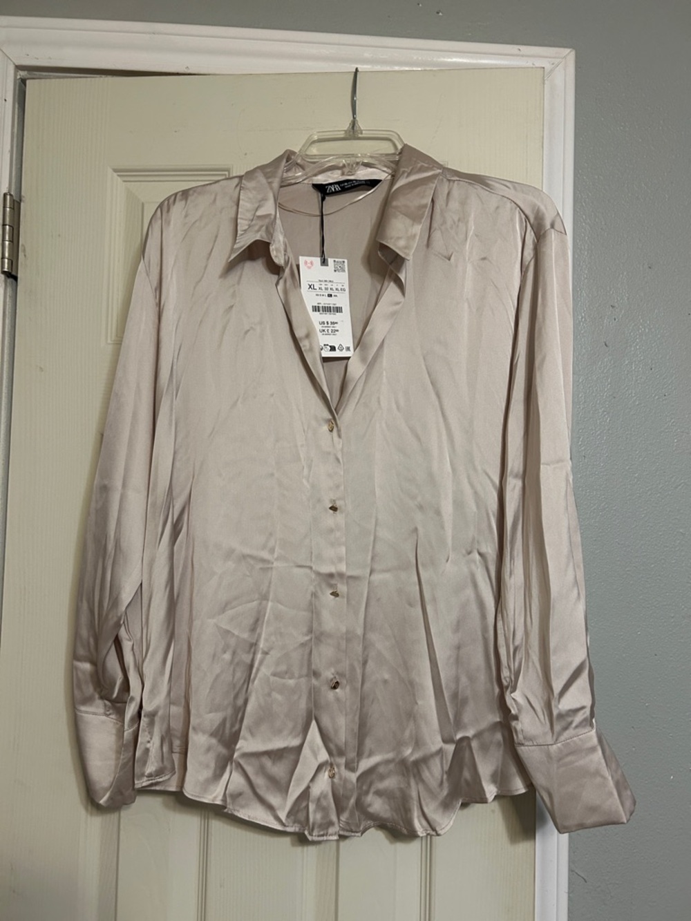 🎂2Day Birthday Sale🎊 Zara ecru satin effect shirt nwt